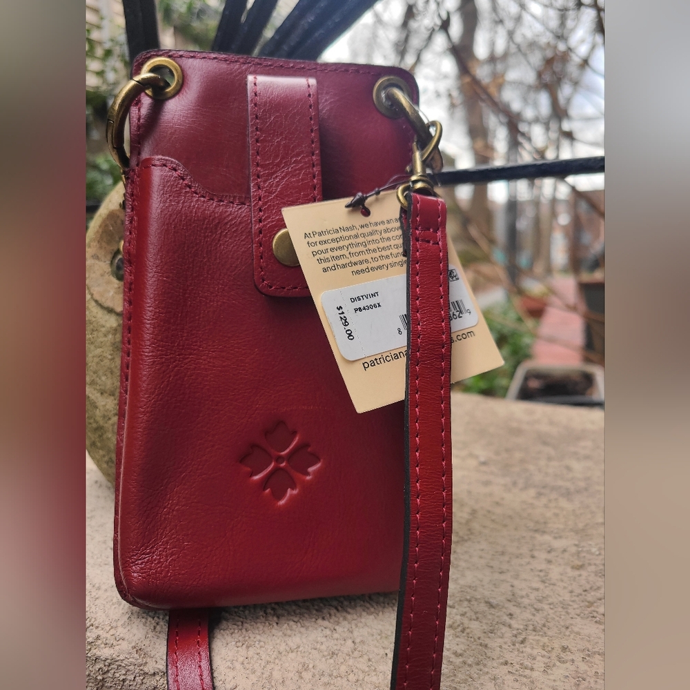 Patricia Nash Farleigh Gorgeous Ruby Red Crossbody Cell Phone Bag Wallet NWT